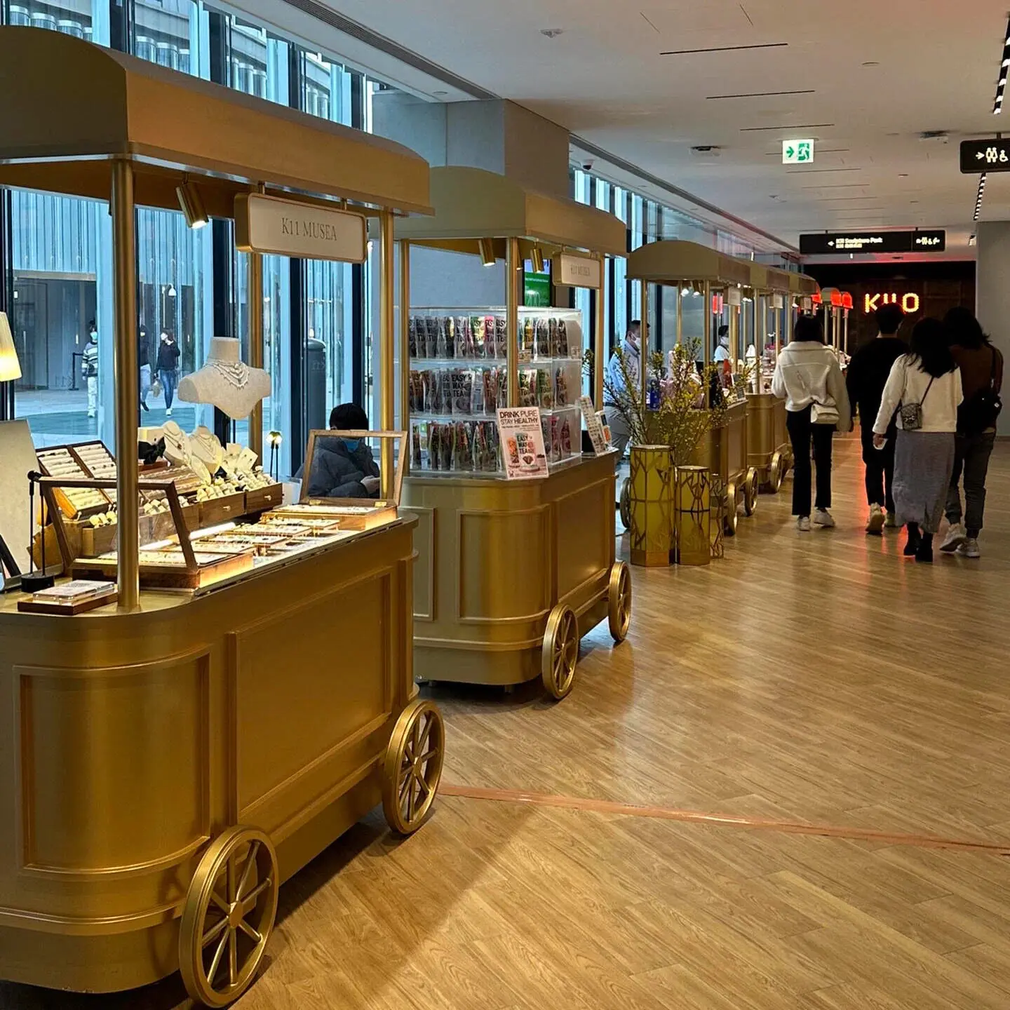 Shopping mall decoration table display car wrought iron mobile float exhibition activities promotional car outdoor brand