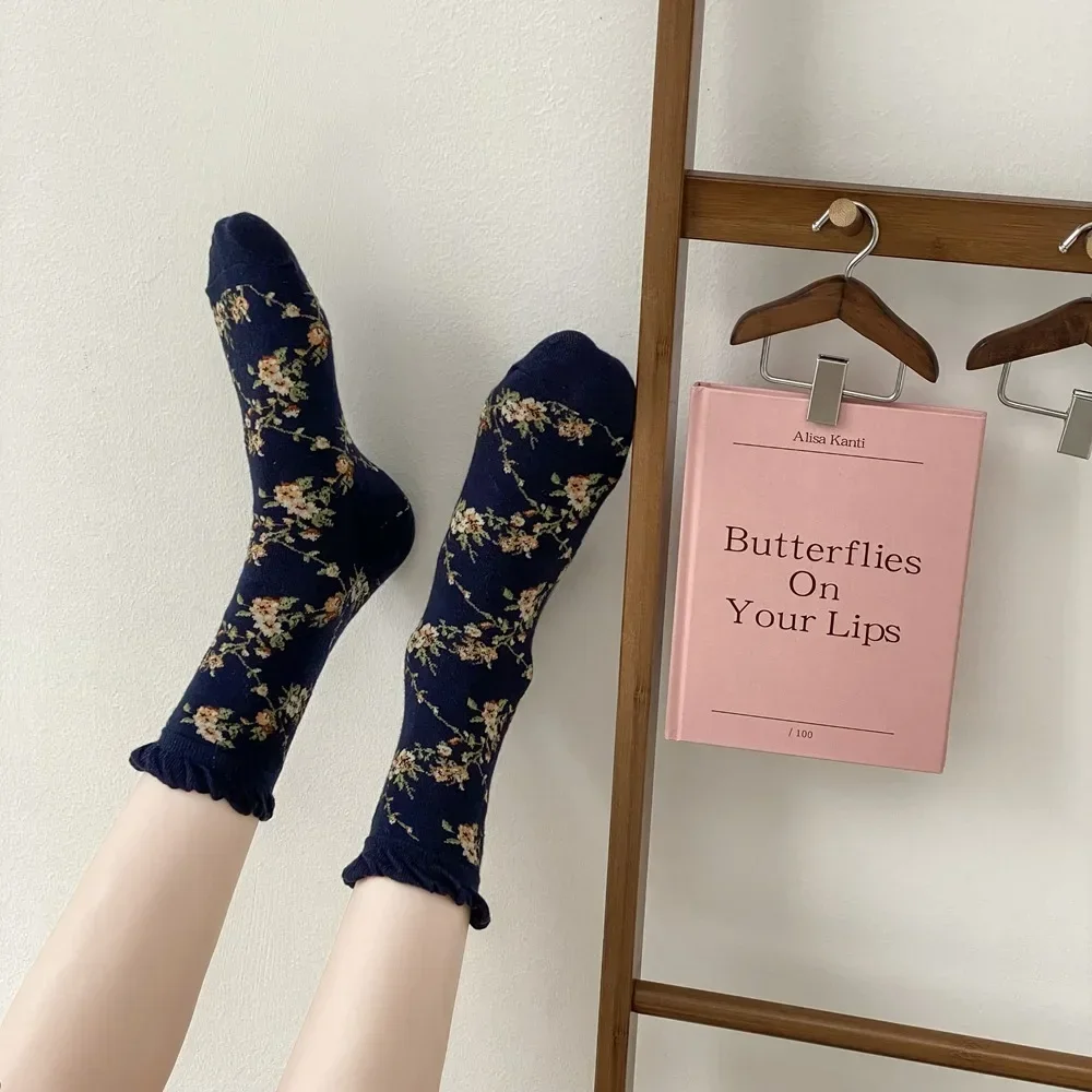 

Floral Print Women Socks Vintage Middle Tube Socks Japanese Fashion Harajuku Retro Sweet Girl Ruffle Socks Autumn and Winter New
