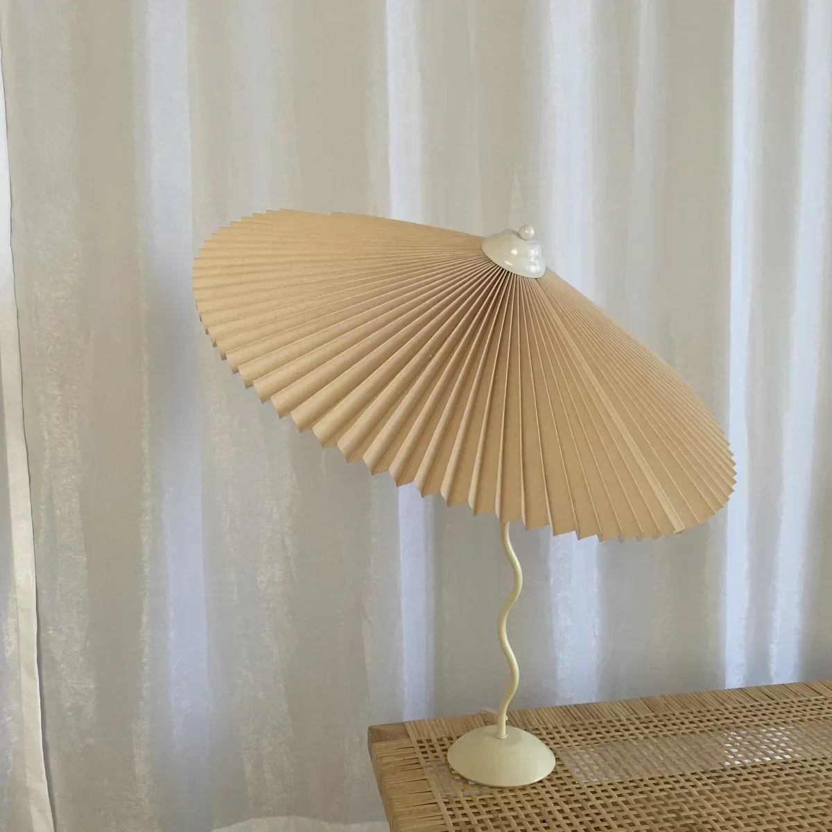 USB Pleated Umbrella Table Lamp Ins Swing Wrought Iron Master Bedroom Living Room Bedside Lamp E14 Lamp for Bedroom