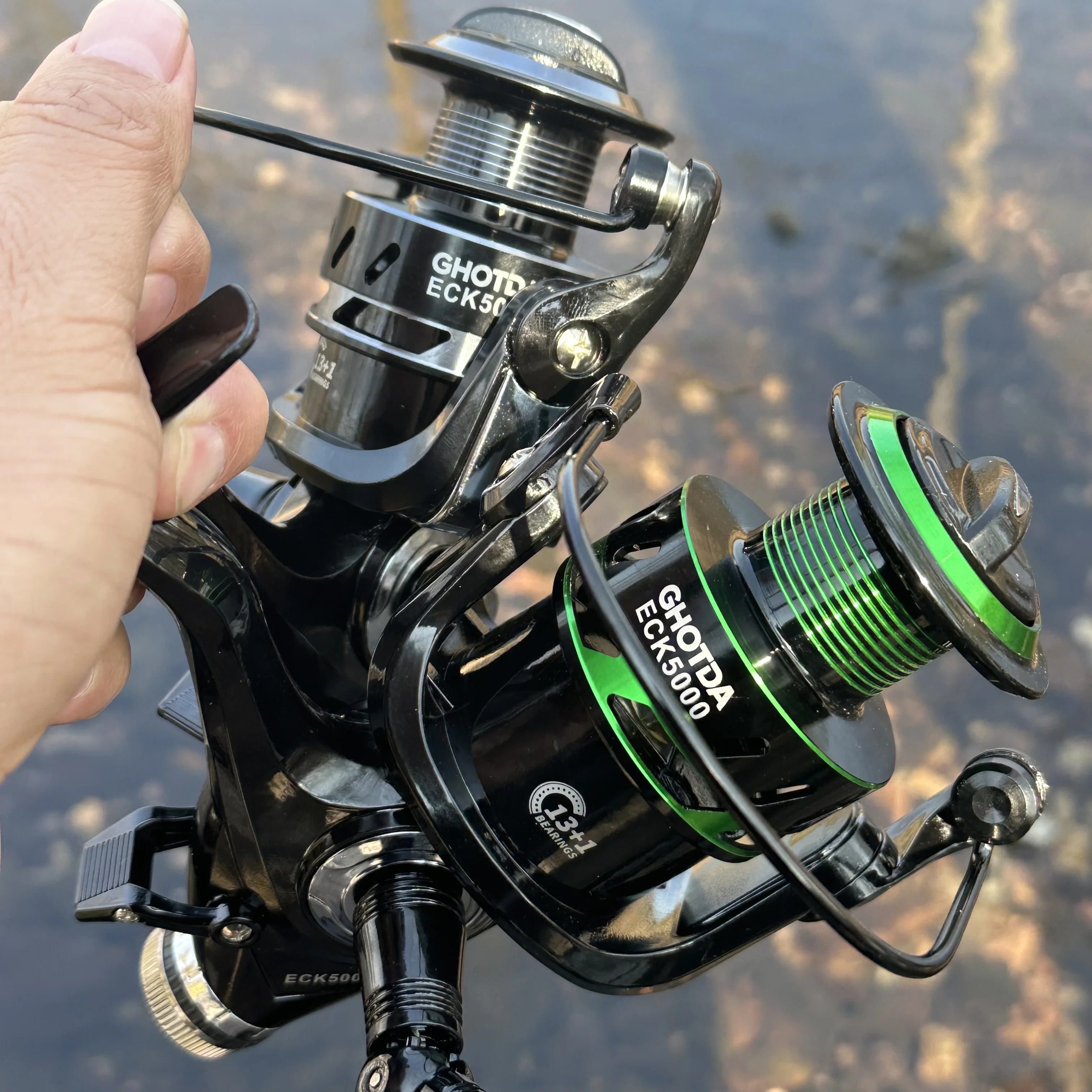 Carrete Spinning Bobina Metálica Serie 3000-6000 para Pesca en Mar - imagen 2