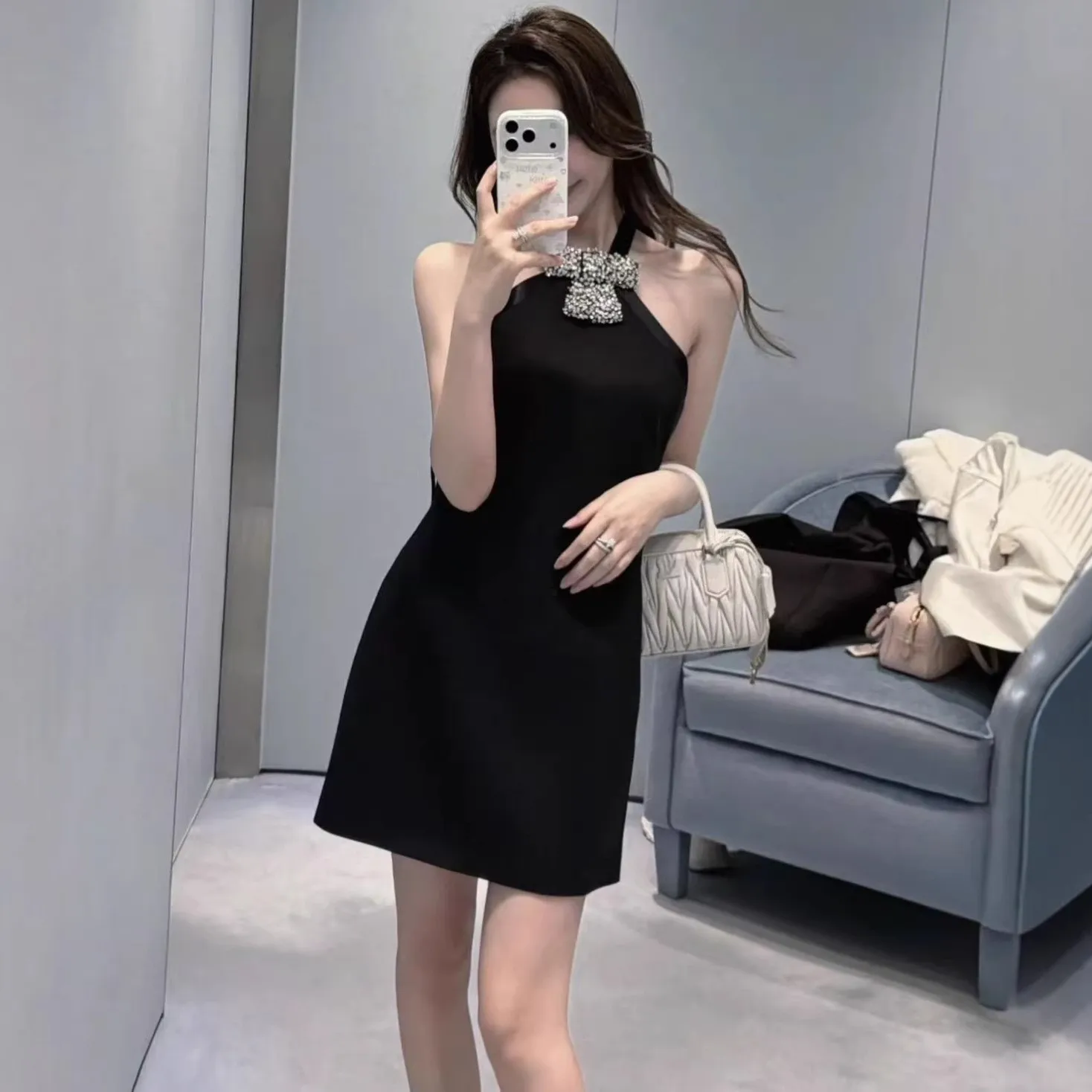Halter Neck Sleeveless Gown a Line Private Celebrity Style with Midi Length Mid Rise Waist Zipper Closure Dress Summer for Women