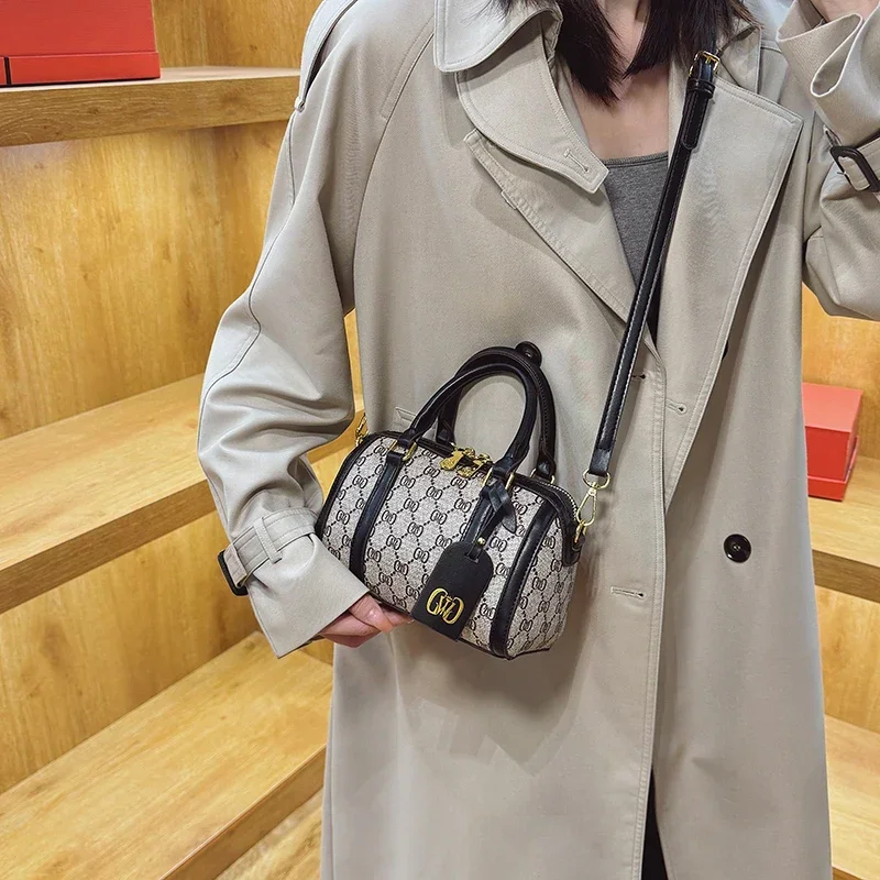 

Модная классическая винтажная сумка для подгузников для женщин, элегантная дизайнерская кожаная минималистичная сумка-кроссбоди с большой вместимостью, роскошная сумка через плечо.