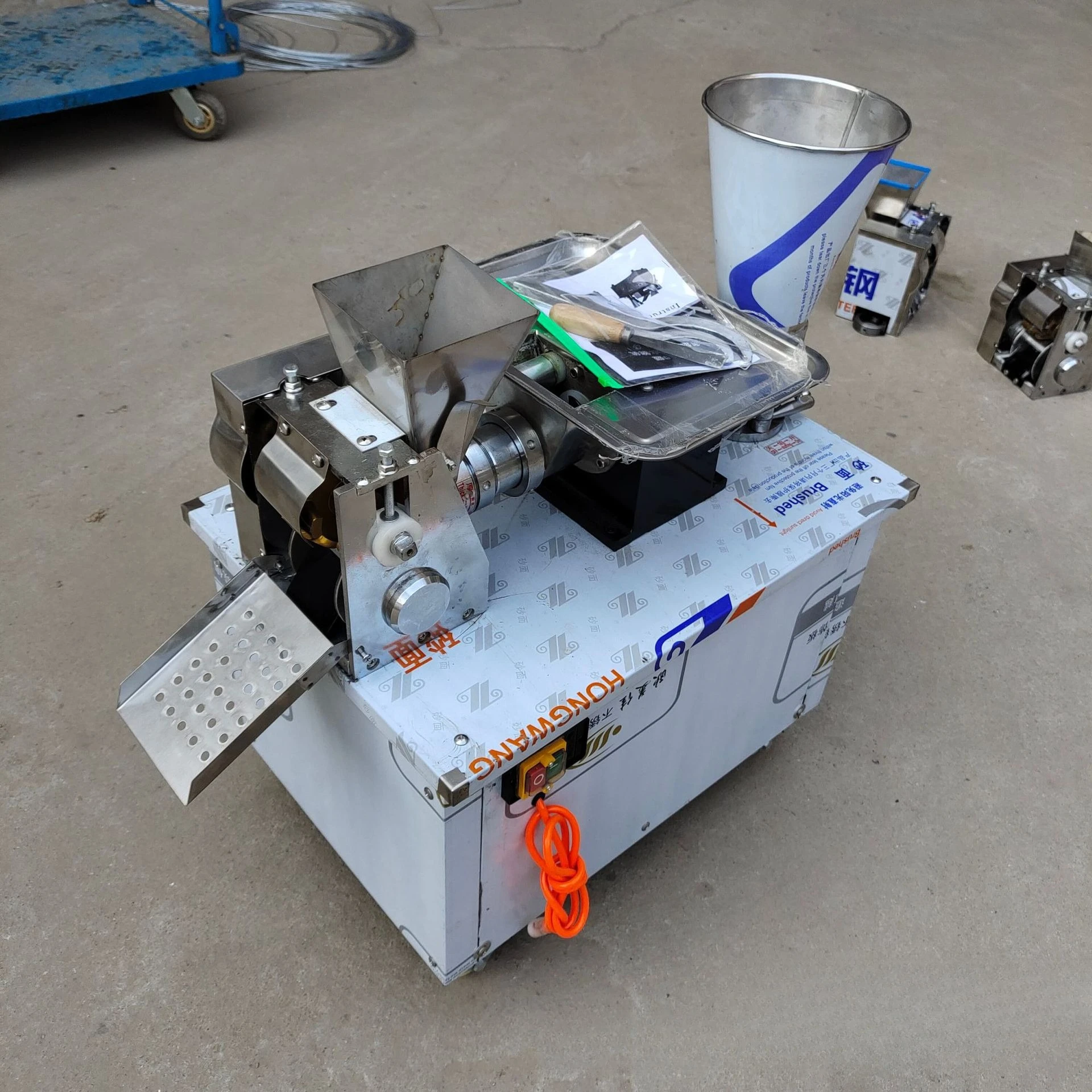 

Автоматическая японская машина для жареных пельменей, машина для кружевных пельменей, 80, производитель машины для изготовления пельменей, имитация карри ручной работы