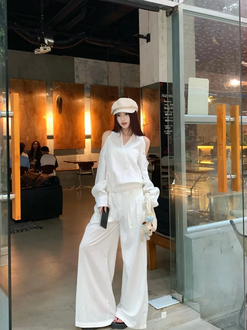 

Cool Casual Shoulder Bared Long Sleeve V-Neck Top Wide Leg Pants Long Pants Set Spring Summer New Arrival Women's Fashion Ens...