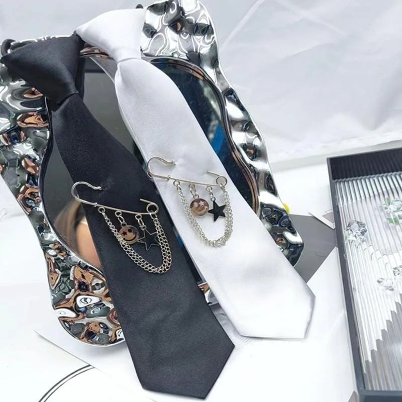 5ASD Regolabile pre cravatta in metallo vintage Sorriso con perno studentessa uniforme cravatta