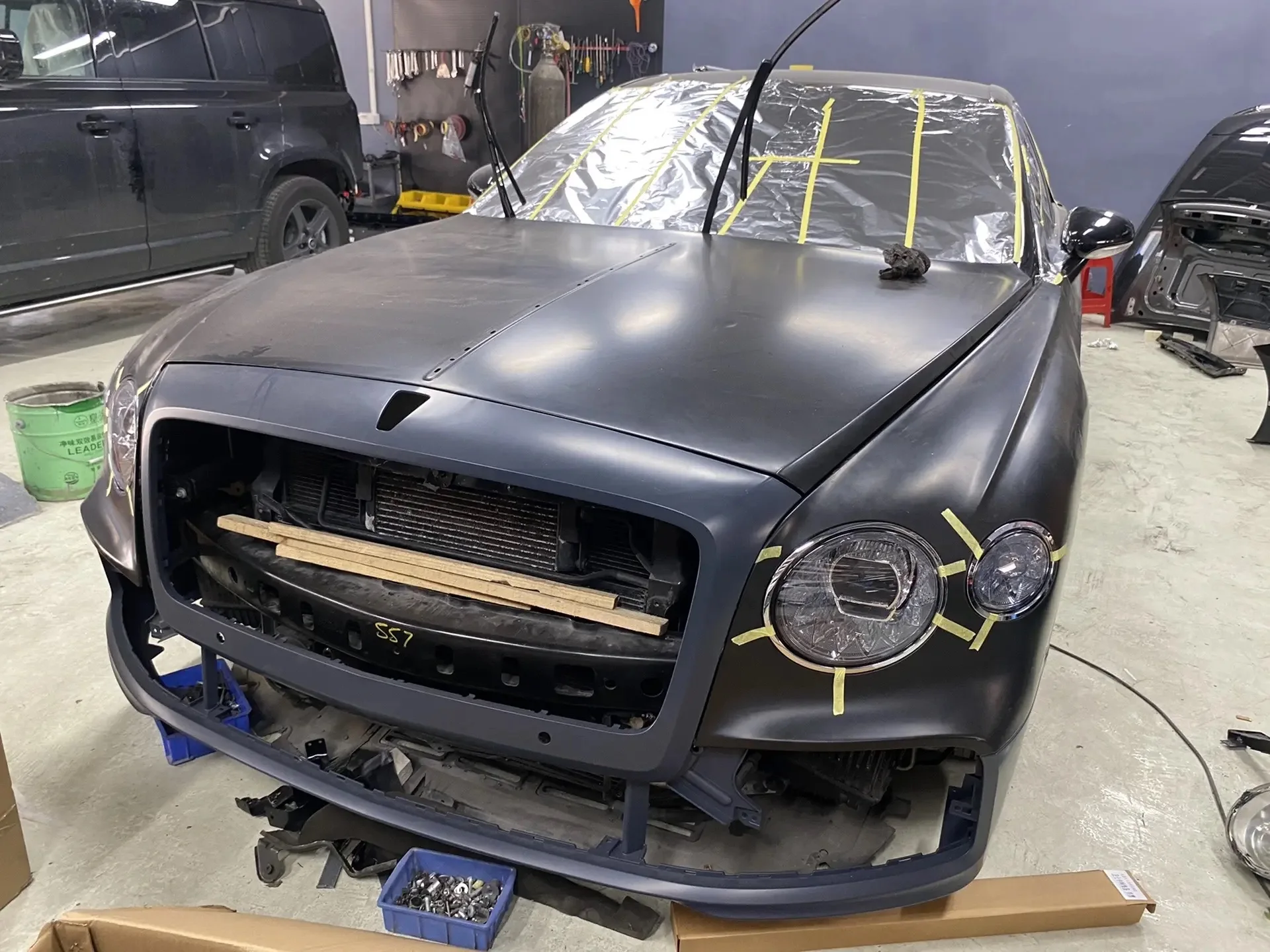 Full Custom Build With An Old-toNew Condition Body Kit For 2005-2017 For Flying Spur Made Of PP And Metal MaterialsExtreme Make