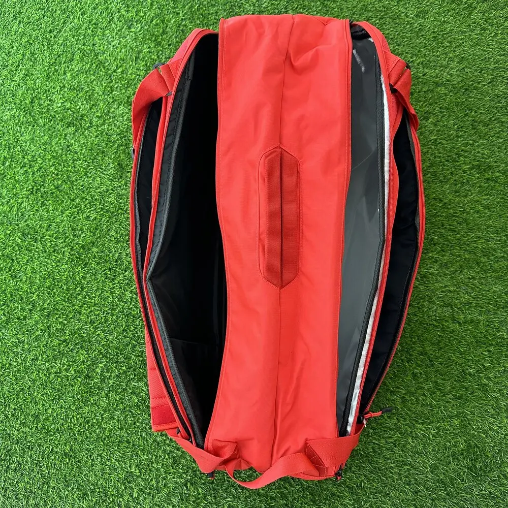Wilson 2023 Super Tour Pro Staff 6 Pack Fine-knit Coating Tennis Bag 3-Decks Racket Backpack Racquet Bag with Thermoguard Red