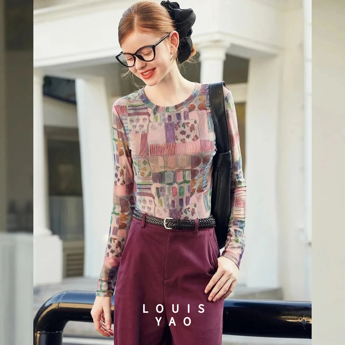 

LOUISYAO Round Neck Printed Long Sleeved Tees 2025 Autumn Slightly Elastic Regular-Shoulder Contrasting Color Women's T-shirt