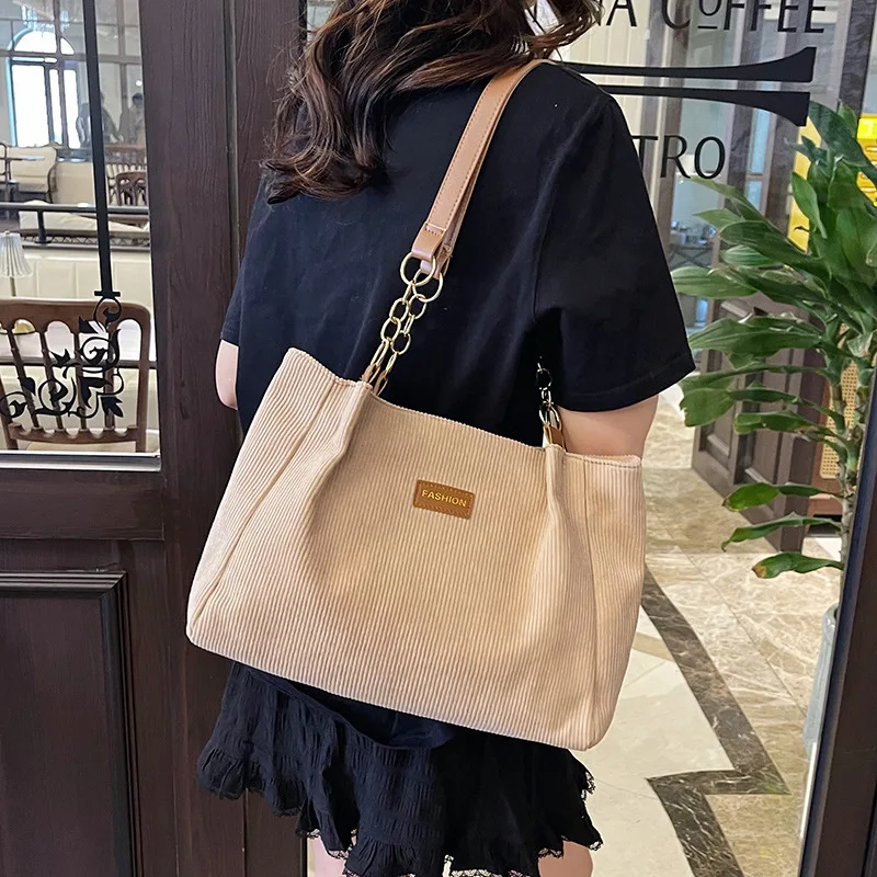 

New Large Capacity Commuter Bag Fashion Versatile Shoulder Bag College Student Class Bag