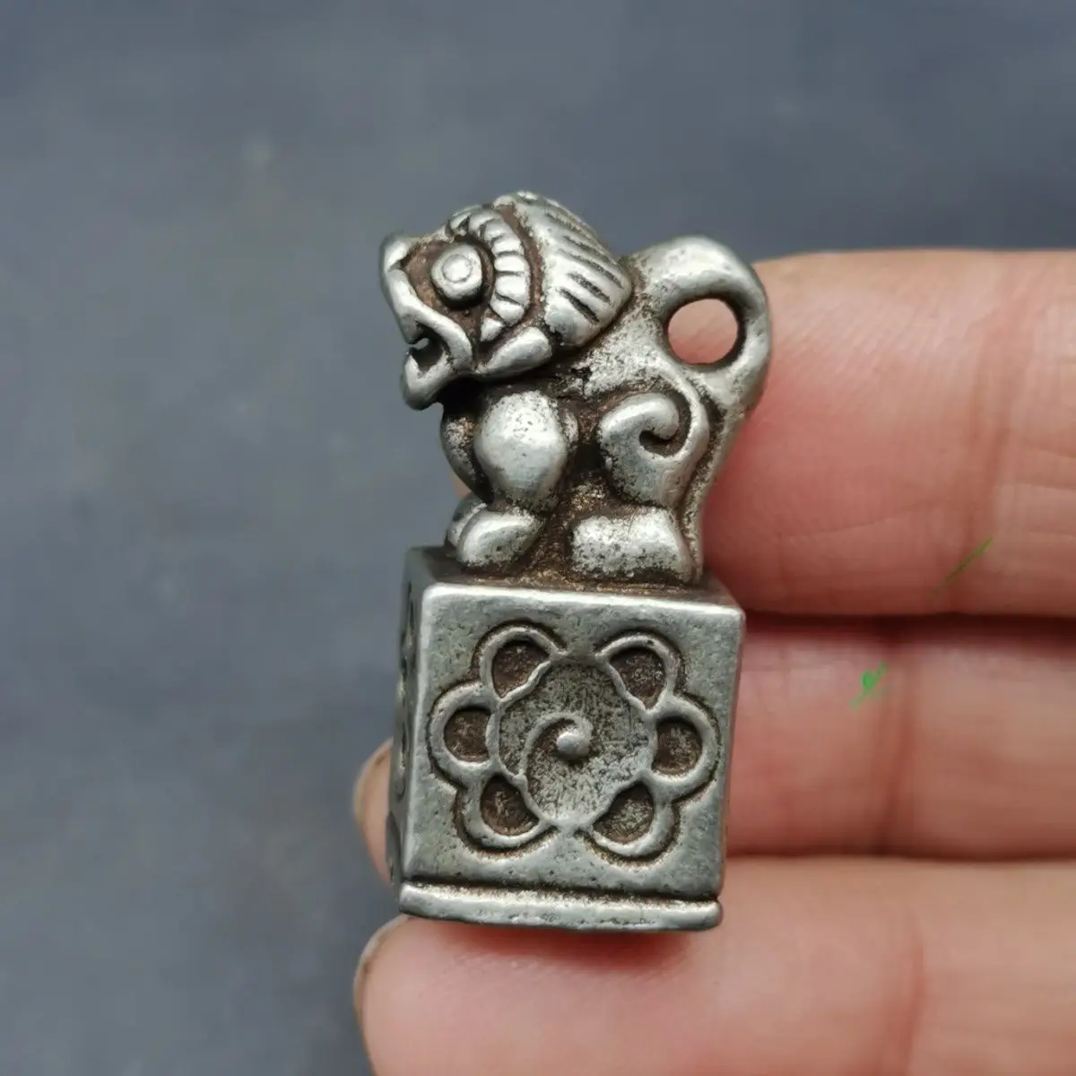 Tibet Tibetan Tibetan Snow Lion Seal  Statues Figurines Lucky Ornaments Home Decoration gifts