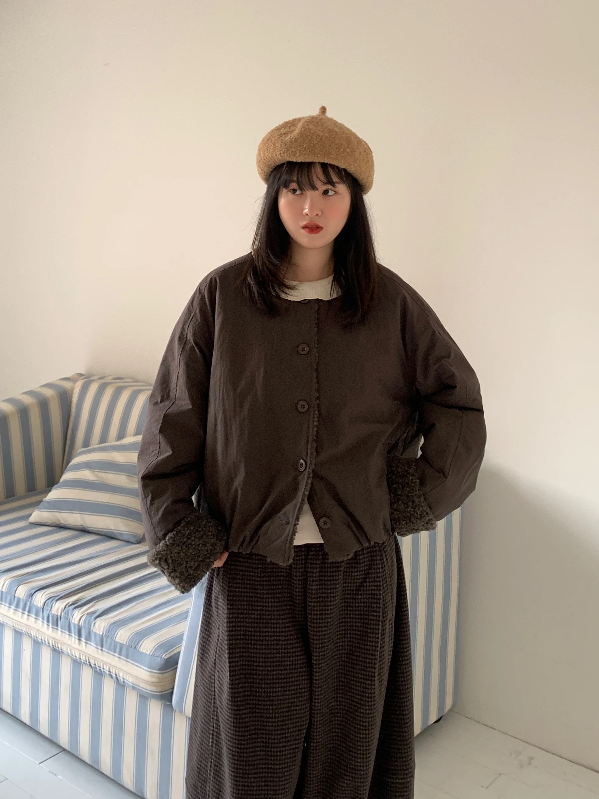 

Японская ретро-куртка JOENG из овечьей шерсти, свободного кроя, с круглым вырезом, на одной пуговице, короткое хлопковое пальто, теплая верхняя одежда для женщин