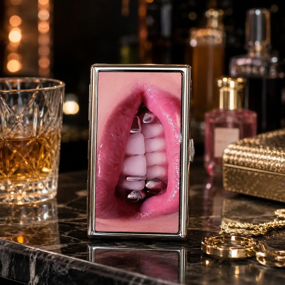 Vintage-Style Vintage Card Case Versatile Design Metal Material Metal Case Easy Snap Multi-function Cash Case Business Cards