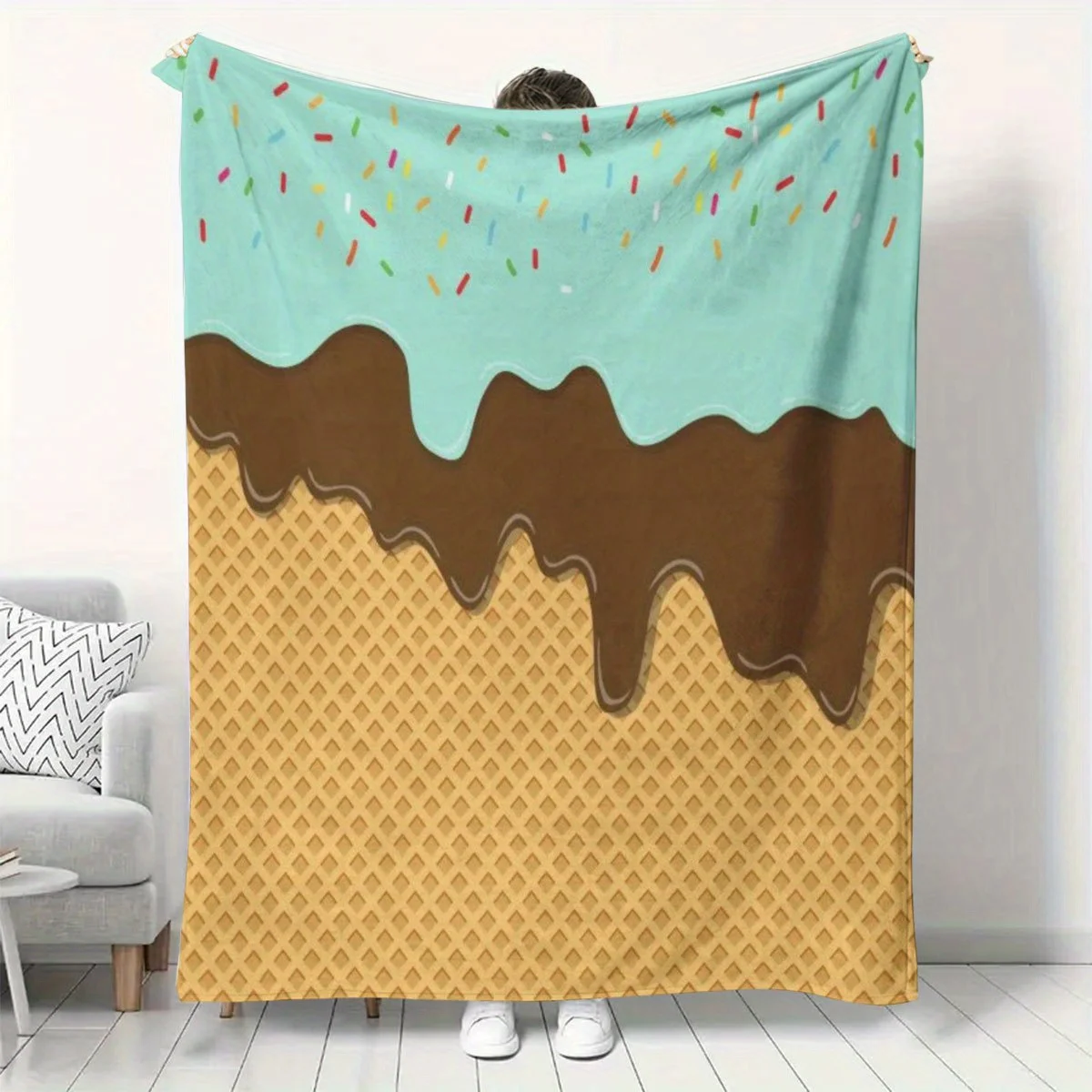 Fun Cartoon Dripping Chocolate Ice Cream Cone Pattern Flannel Blanket Cozy Plush Bedspread Portable Travel Blanket for Bedroom