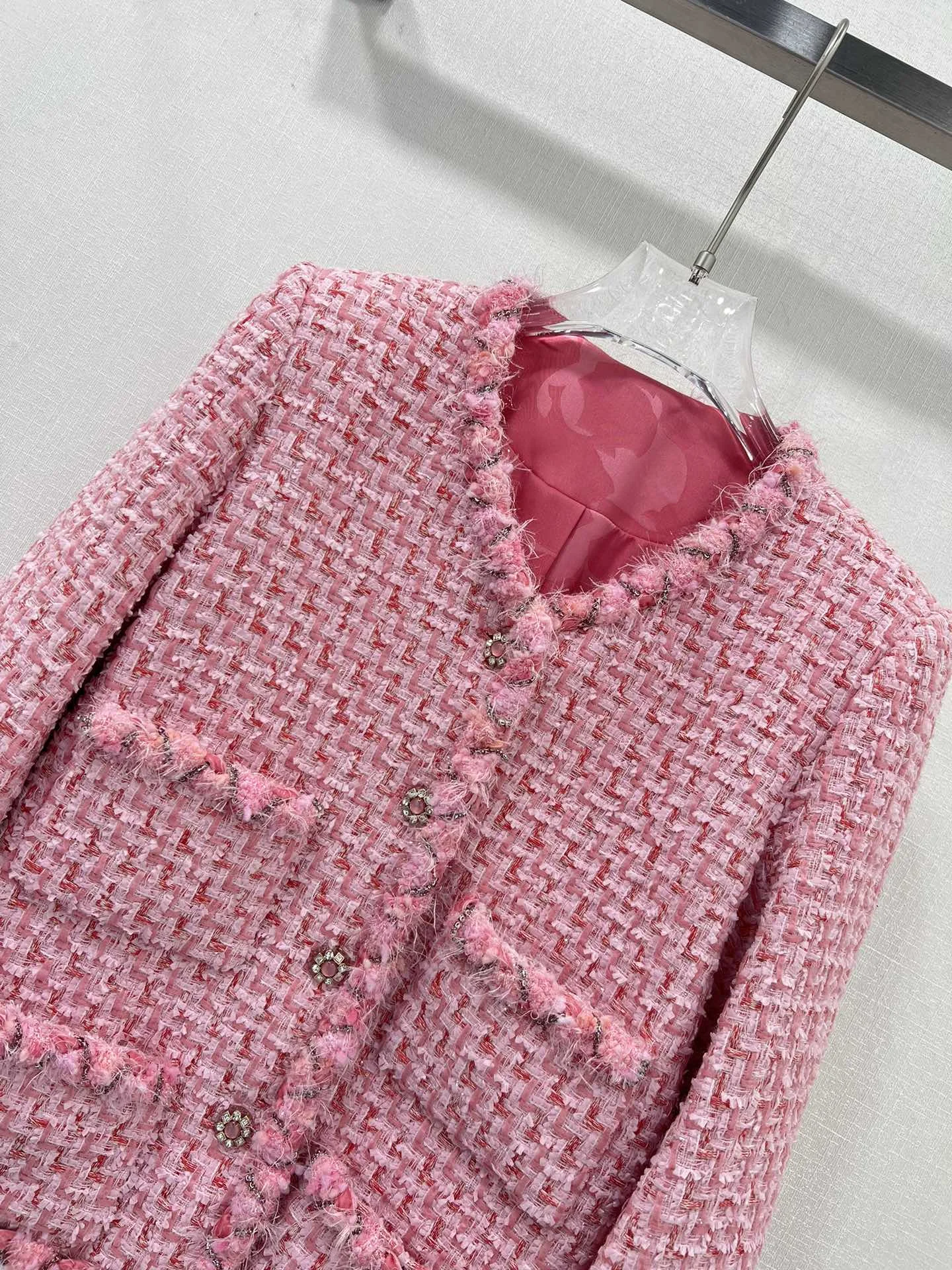 2024 Autumn/Winter New Women's Clothing Pink glitter decorative round neck double pocket woven handmade jacket 1011