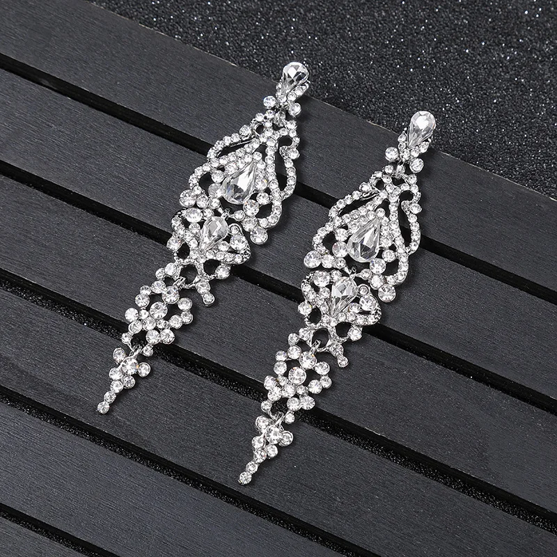 High-grade Long Earrings Crystal Bride Wedding Dress Accessories Fashion New Year Earrings