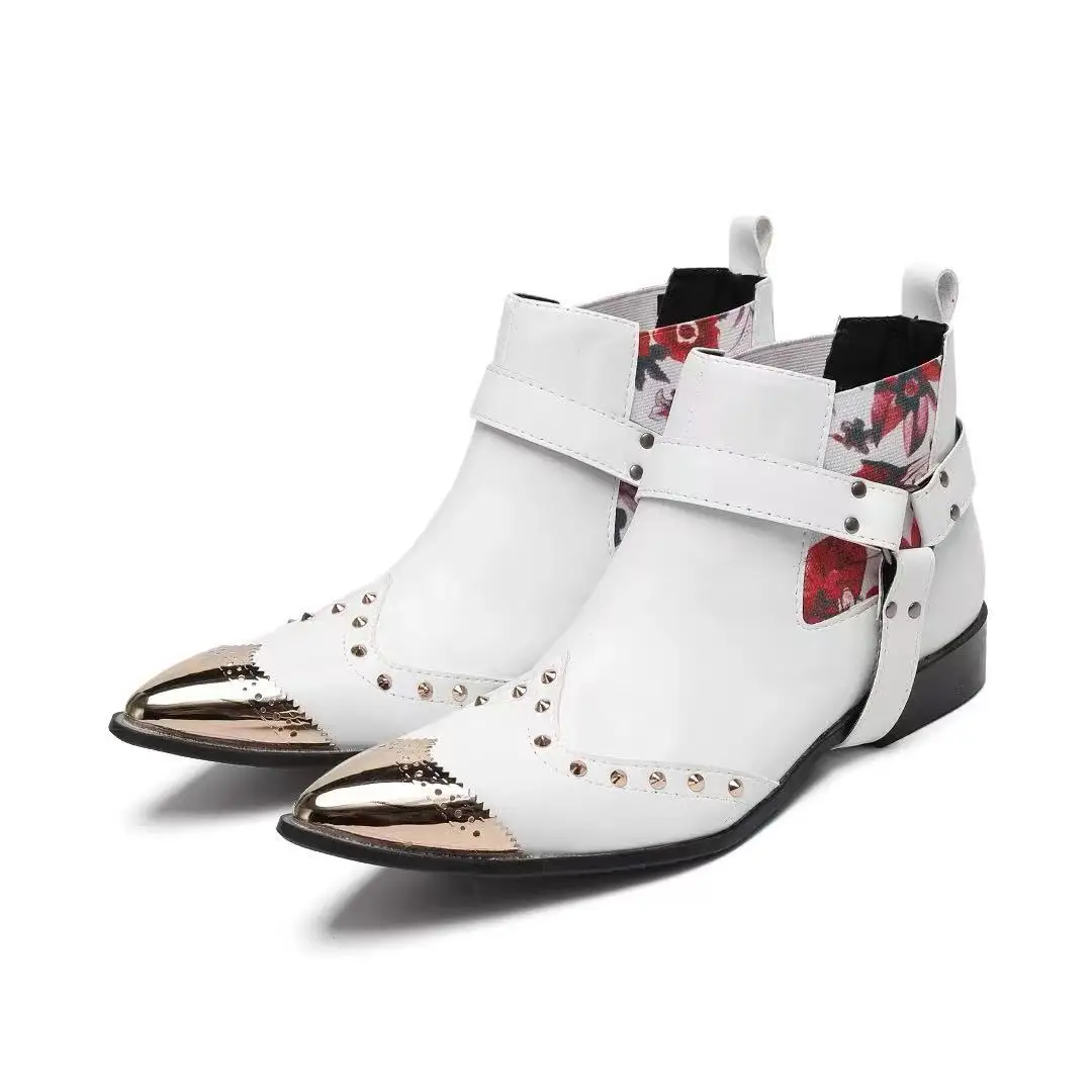 Schwarze Herren-Stiefeletten aus Schlangenleder mit Nietenbesatz, Blockabsatz, auffälliges Design, modische Schuhe für Bars, Bühnen, Streetwear und besondere Anlässe. – Detail 28