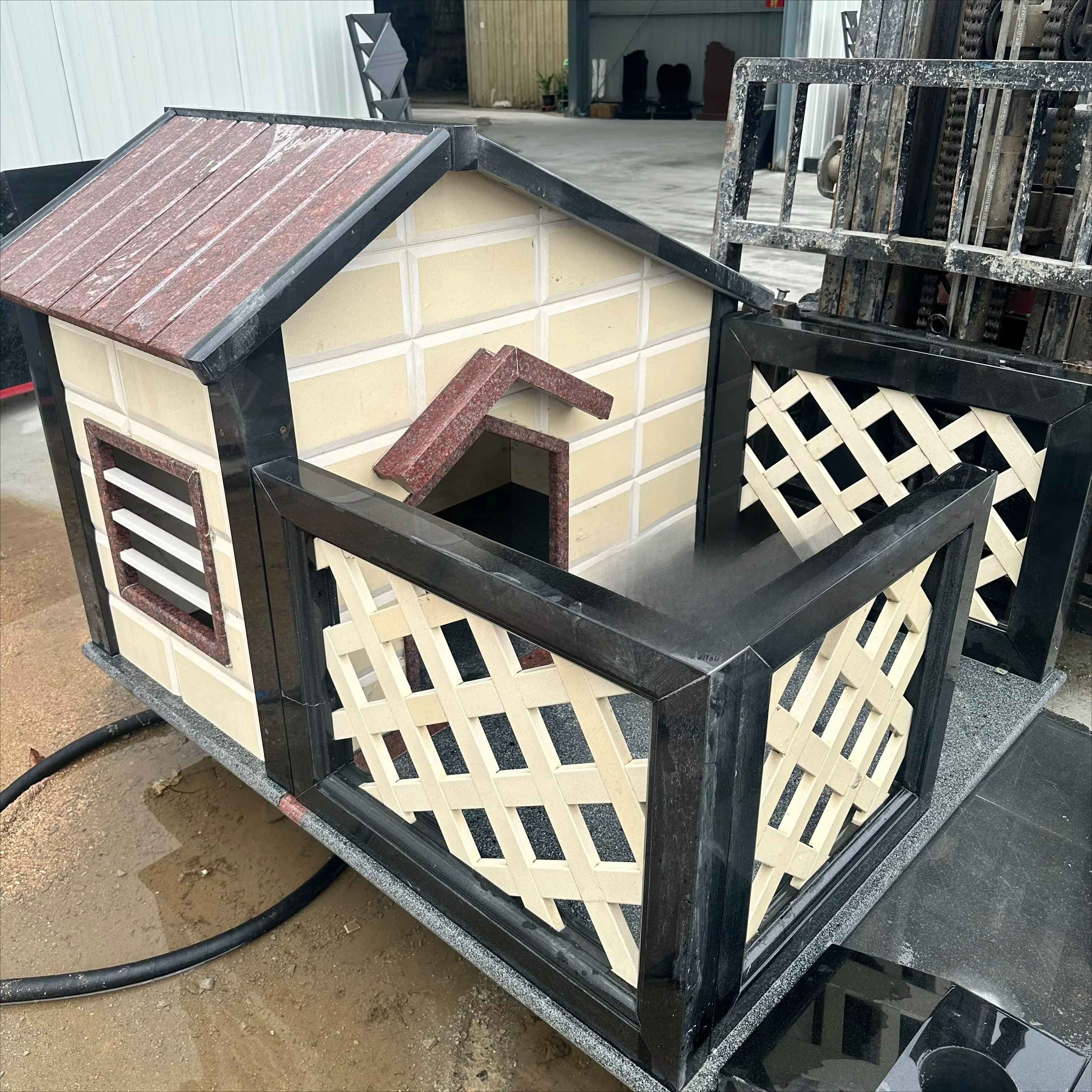 aCustomized Luxury Weatherproof Granite Dog House Stone Pet Villa Outdoor Animal Kennel