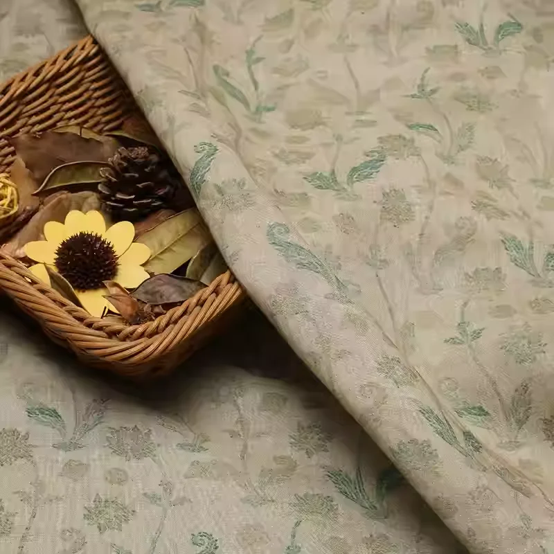 

50×138 cm printed pure ramie fabric, suitable for making breathable summer clothing such as shirts, dresses, and cheongsams.