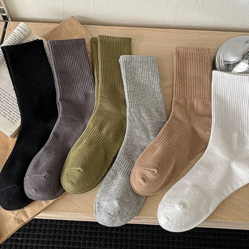 

6 pairs of mid length socks men's autumn solid color cotton socks men's sweat absorbing odor proof sports leisure socks