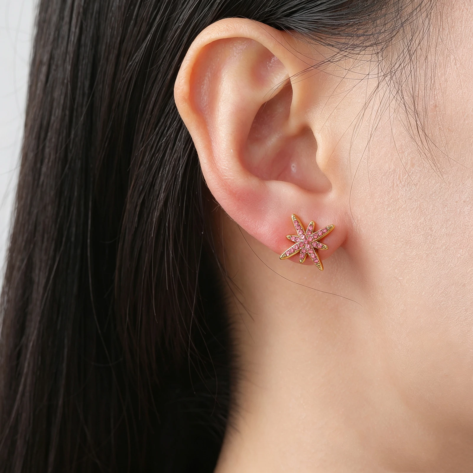 Kkjoy Edelstahl-Ohrstecker mit Kristallen eingelegtem Stern, glitzernde Ohrringe für Frauen, für den Alltag, Partys, Hochzeiten, Jubiläumsgeschenk. – Detail 3