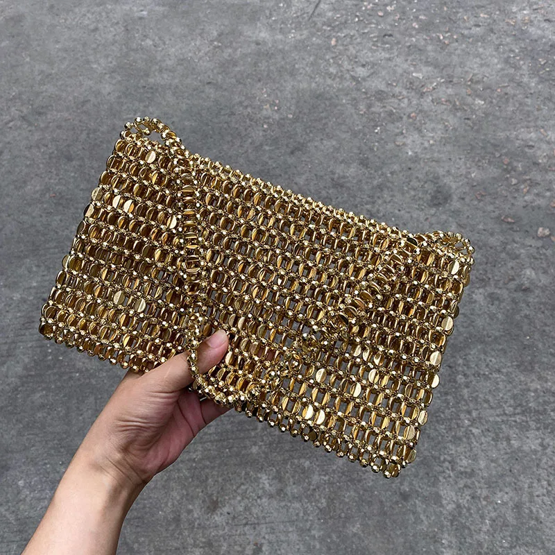 

Shiny Metal Hand-woven String Pearl Flip Hollow Large Capacity Tote Banquet Underarm Clutch