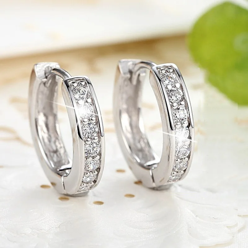 925 Sterling Silver Earrings Fashionable Individualistic Simple Niche Shiny Design Versatile Pierced Earrings for Women