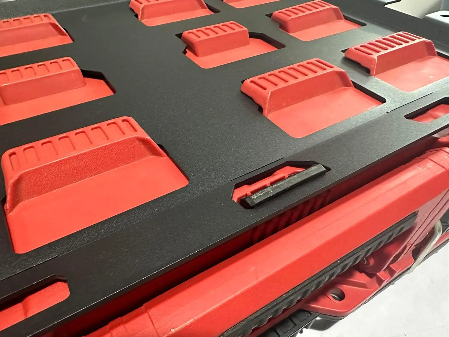 Milwaukee PACKOUT Metal Mounting Plate 4