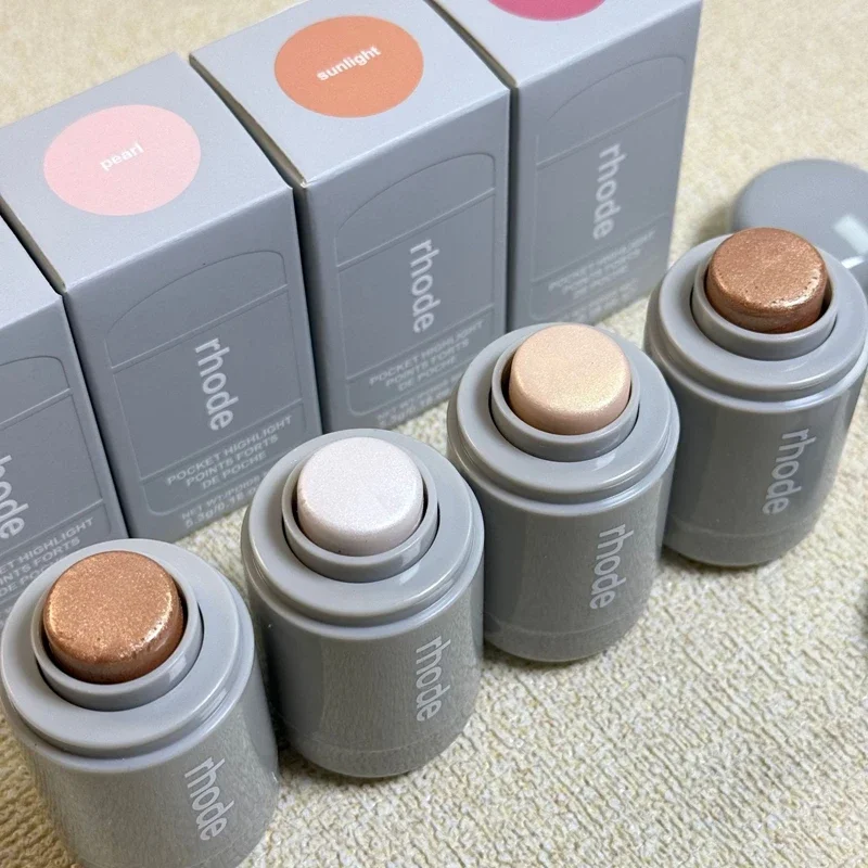 Rhode Highlight Stick Glänzender Feiner Gloss für Wangenknochen Vier Farben Wangen-Aufheller Bronzo Ssunlight Pearl Rose Lippenstift Make-up