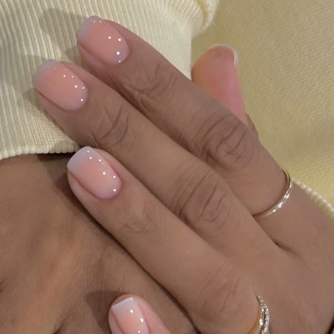Faux ongles détachables à paillettes de Ballet simples, 24 pièces, avec dégradé rose, carré français, à pression, couverture complète courte, pointes d'art