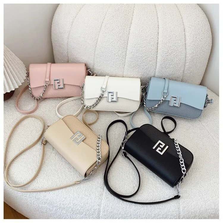 

​ ​ Дизайнерская сумка через плечо для женщин 2025 года, винтажная сумка через плечо с седлом, многосторонняя сумка для переноски, модный эстетический рюкзак ​