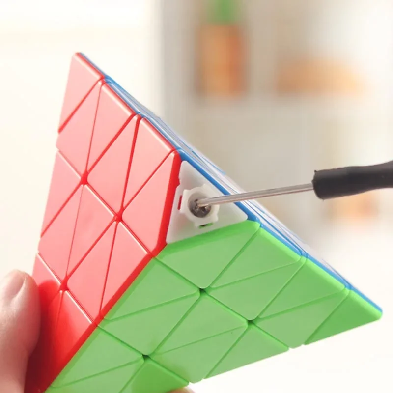 Pyramid Magic Cube Toy, Speed Cube Puzzle, Brinquedos Fidget Profissionais, Torção, Suave, Iniciantes Starter Toys, Quarto Nível