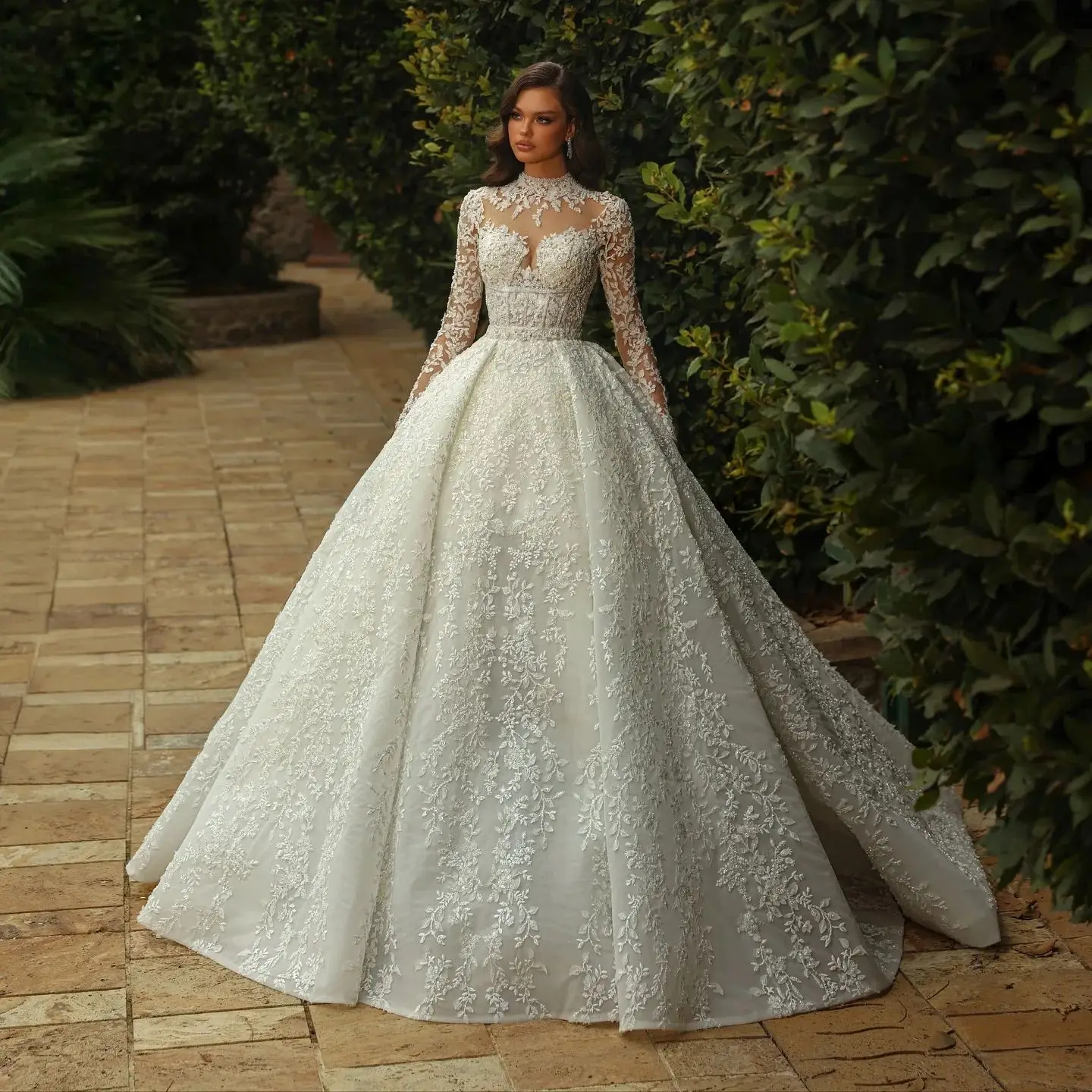 

Luxury Dubai Lace Wedding Dresses High Neck Long Sleeve Crystal Bridal Ball Gowns Vestidos De Novia Customized