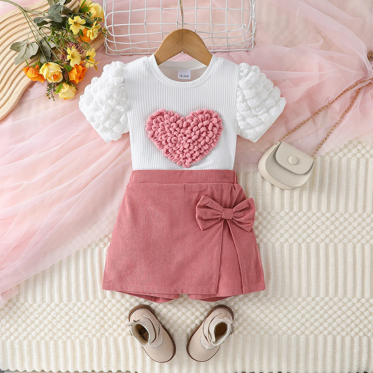 Ropa informal de moda de verano para niña pequeña, Top con manga abombada en forma de corazón y pantalón corto rosa con lazo, conjunto de ropa activa para 1-6 años