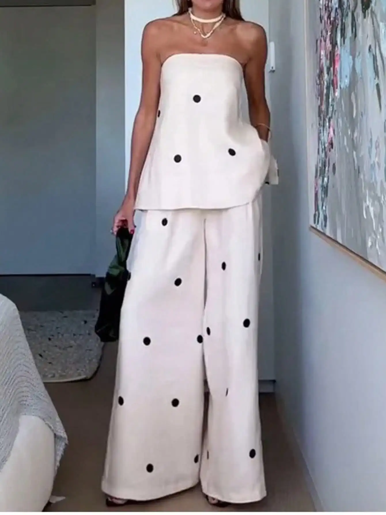 

Кремовый комплект из двух предметов в горошек: топ без рукавов и брюки с широкими штанинами, ткань из плетеного материала, повседневный летний наряд.