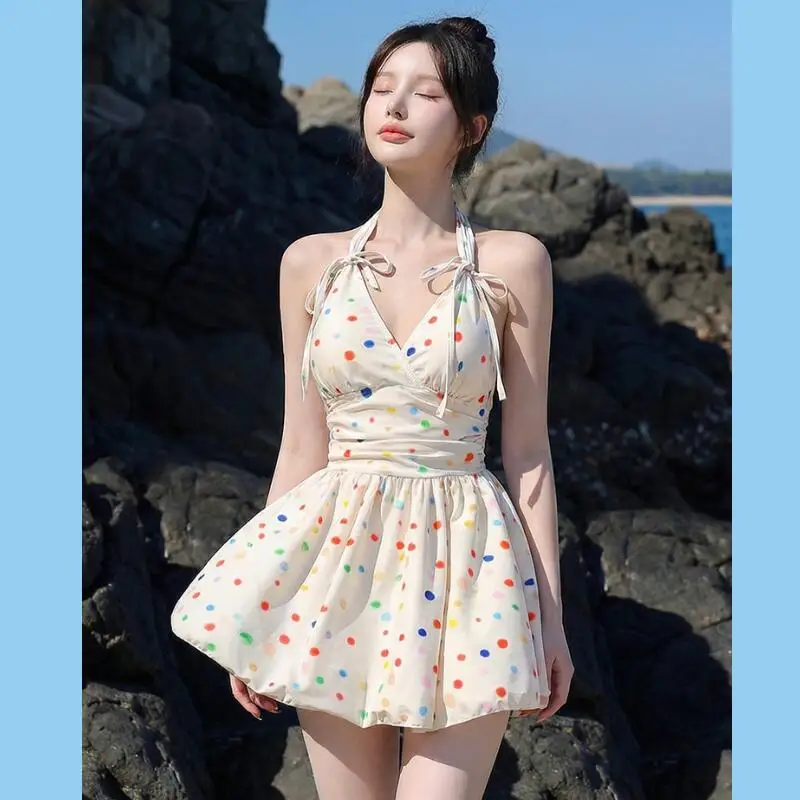 2026 Summer New Women Fashion High End Feeling Slightly Fat One Piece Swimsuit Conservative Beautiful Seaside Vacation Swimsuit