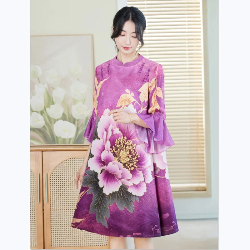 Vintage jurk Chinese stijl 2025, dames opstaande kraag mode bedrukte losse cheongsam paarse moederjurken van middelbare leeftijd