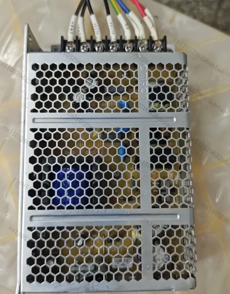 

Импульсный источник питания S8FS-C10024, вход 100–240 В переменного тока, выход 24 В постоянного тока, 4,5 А, тест в порядке