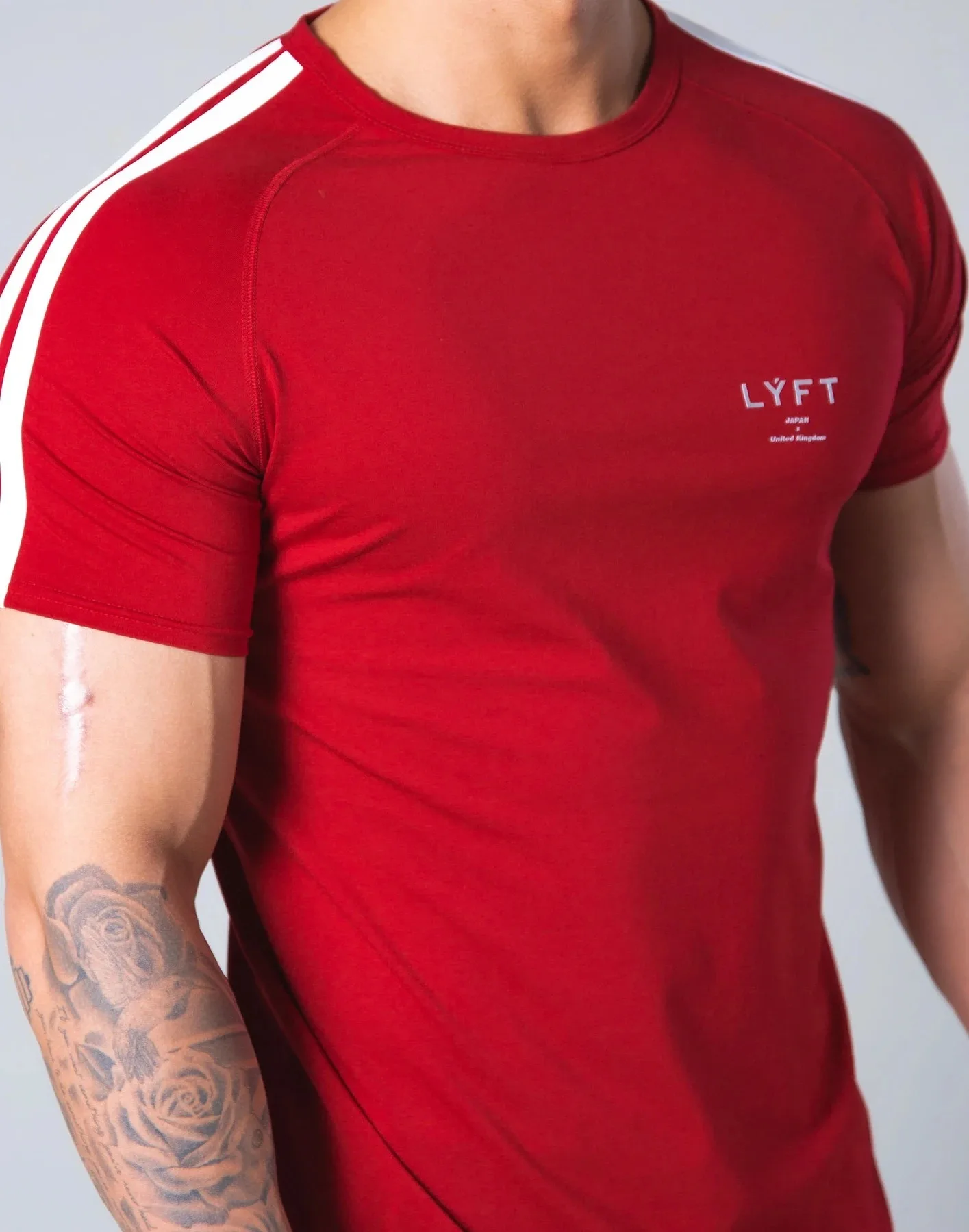 LYFT Summer New Short sleeved Men\'s Cotton Loose Round Neck Half Sleeve Thin Casual Sports T-shirt Solid Color Top for Men