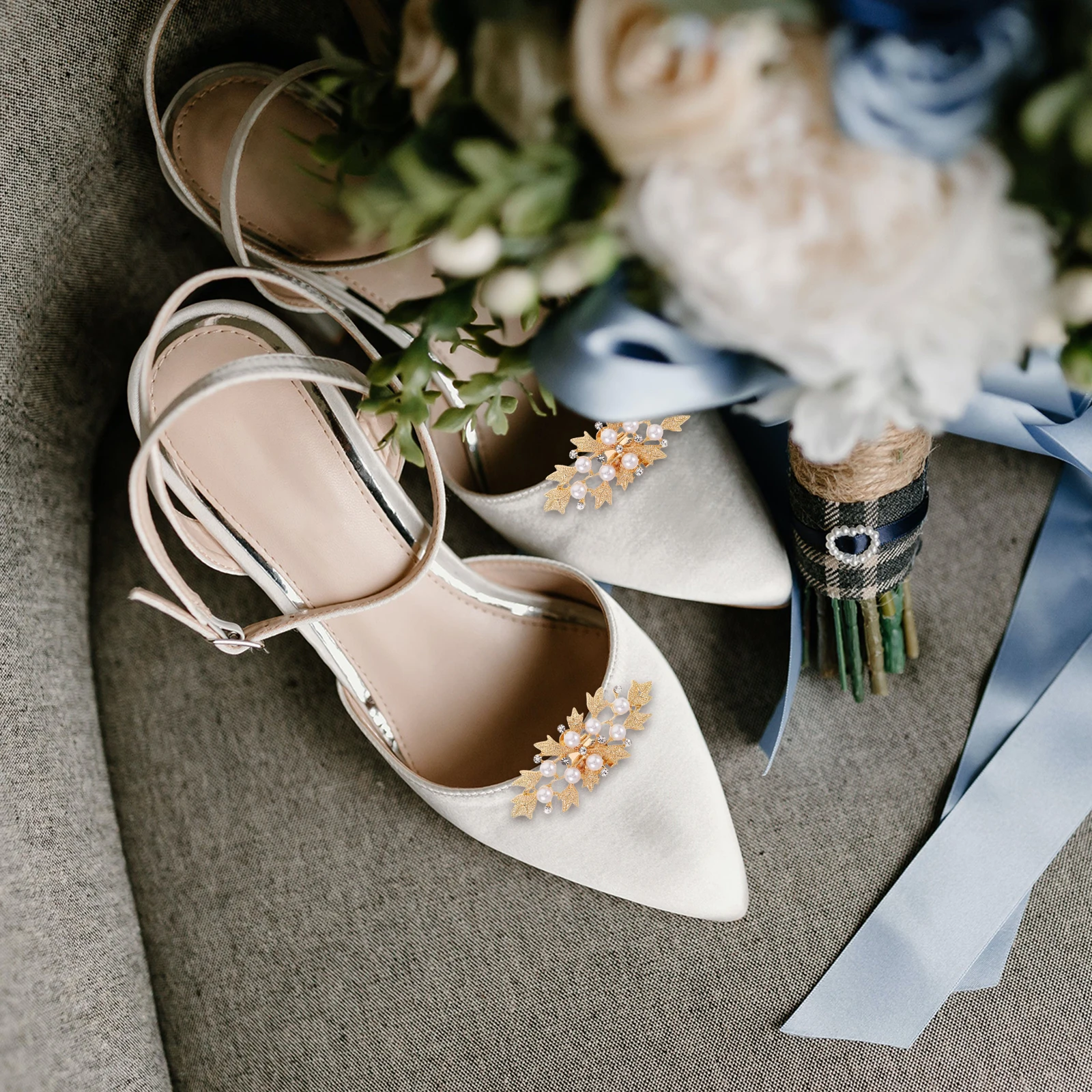 

2pcs Detachable Bridal Shoe Buckles Rhinestone Faux Pearl Wedding High Heel Accessories Charm Clips Shoe Decorations