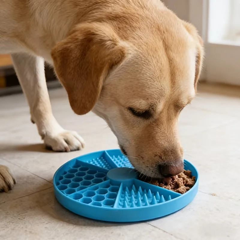 

Silicone Licking Mat Cat Slow Feeder With Suction Cup Slow Feeding Pad Dog Licking Pad Anxiety-relieving Utensils Pet Supplies