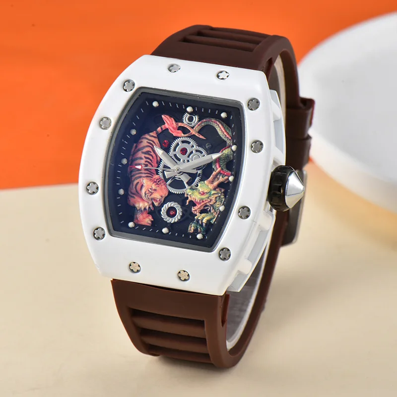 New men\'s quartz watch dragon and tiger totem domineering European and American cool fashion young student watch