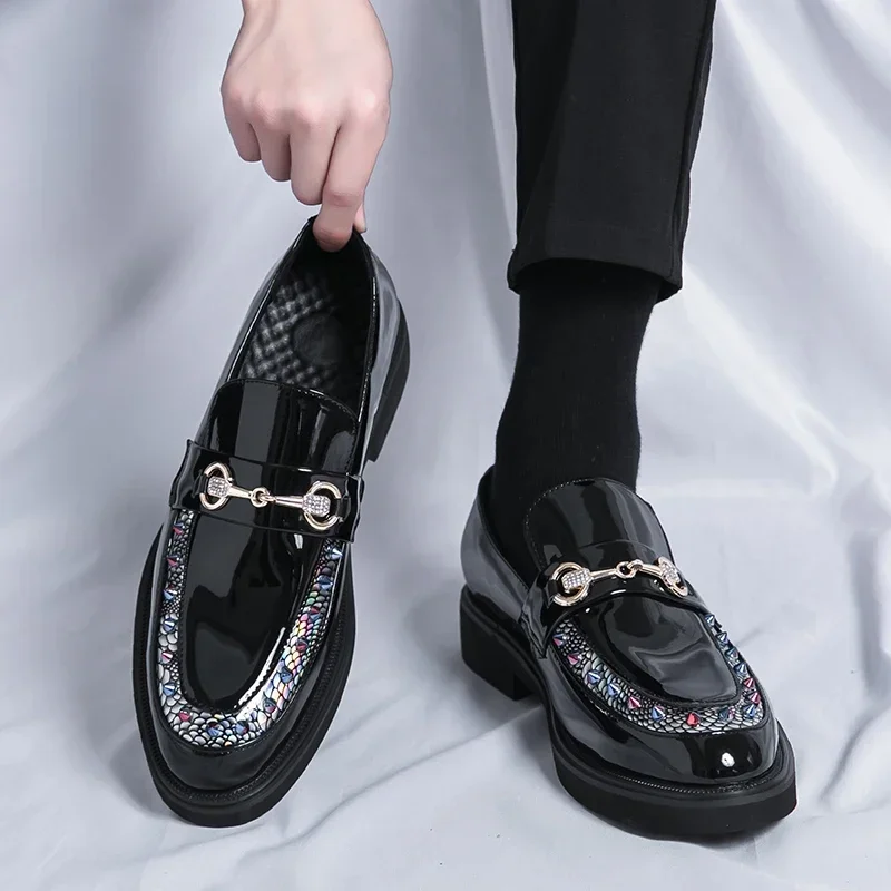 Fashionable Loafers Men PU Spliced Horsehead Buckle Decoration Comfortable Men Business Dress Casual Shoes Large 38-46