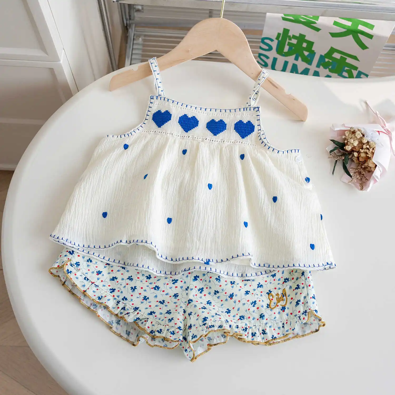 Girls' Beach Shorts Set Sweet Embroidered Vest Sleeveless Top Floral Print Elastic Waist Drawstring Short Pants 2Pieces Outfit