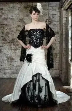 White and Black Gothic Wedding Dress With Lace Shawl 2026 Court Train Pleats Ruched Mermaid Long Vintage Bridal Gown Customized