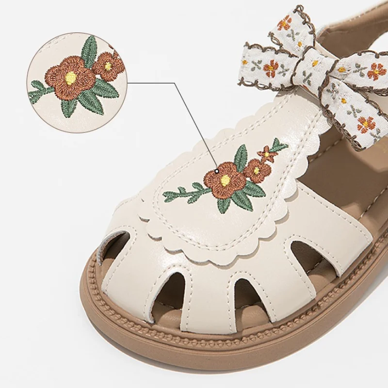 Unishuni Baby Girls Sandal Princess Soft Sole Summer Sandal Child Close Toed Bowknot Beach Shoe with Embroidery Flower Beige