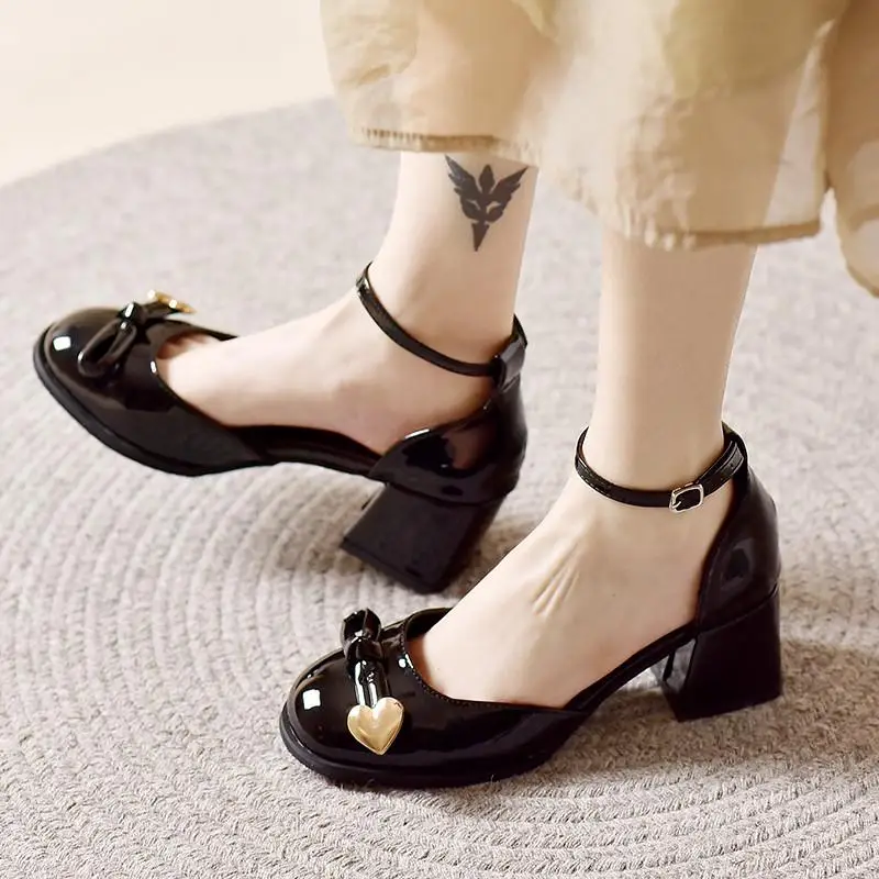 Mary Jane Shallow Mouth Round Toe Buckle Block Heels Spring Shoes 2024 Sandals Chunky New Fashion Girls Strap Closed Autumn Scan