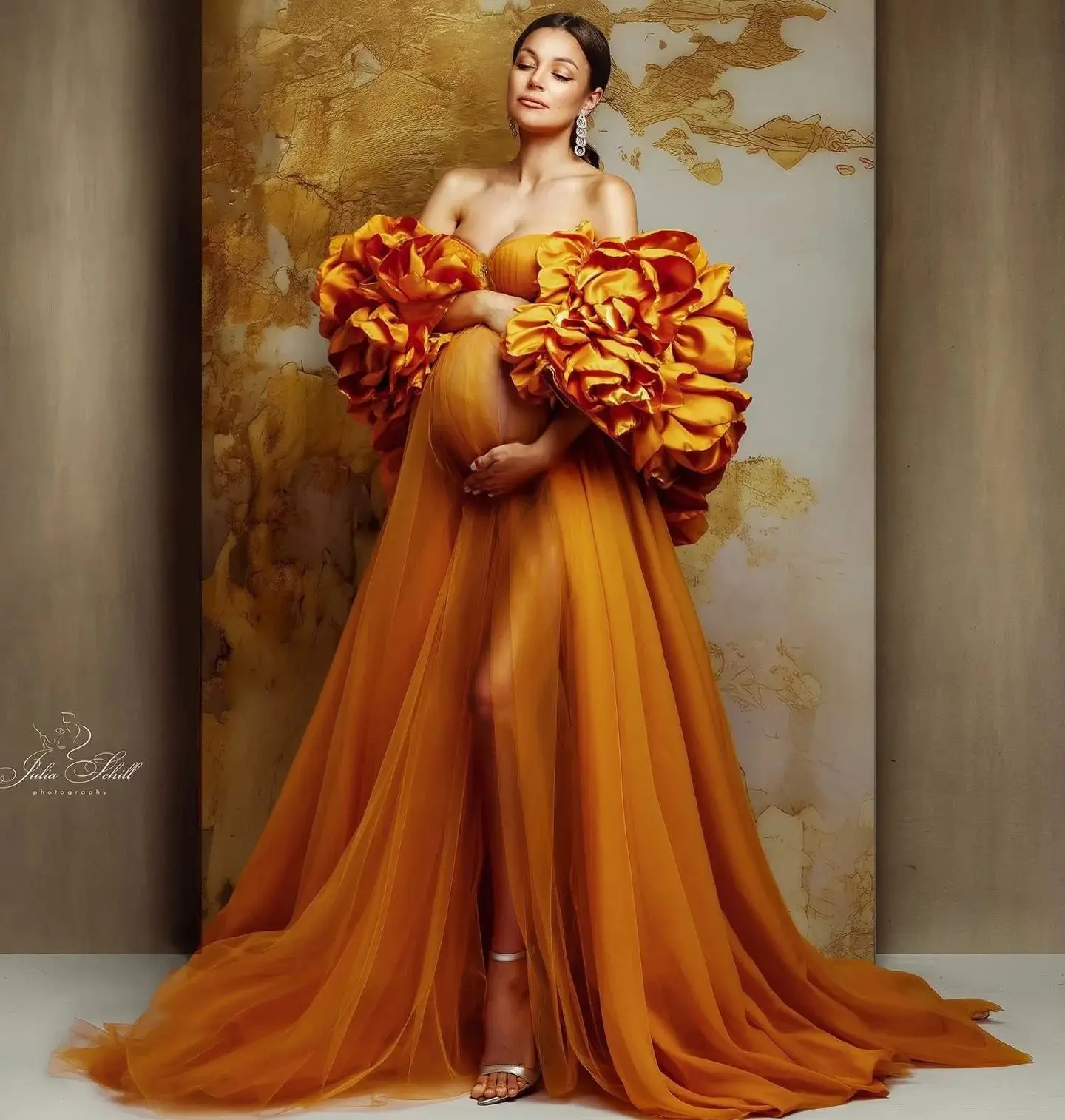 

Винтажные золотые платья для беременных с открытыми плечами, А-силуэт, для фотосессий, с рюшами на рукавах, на заказ, для вечеринок в честь рождения ребенка