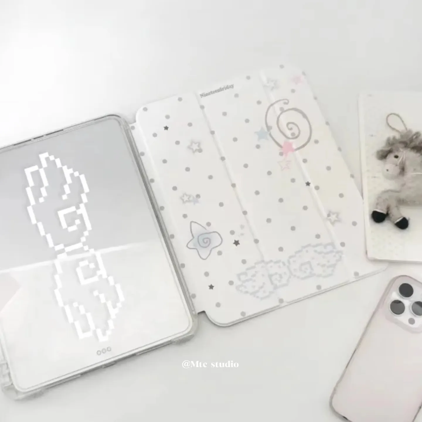 Advanced Grey Wave Point Vortex Angel Wing For iPad 11th A16 10 9 8 7 5 Pro 13 11 M5 M4 M3 M2 12.9'' Air  4 3 2 1 Mini 7 6 Cover