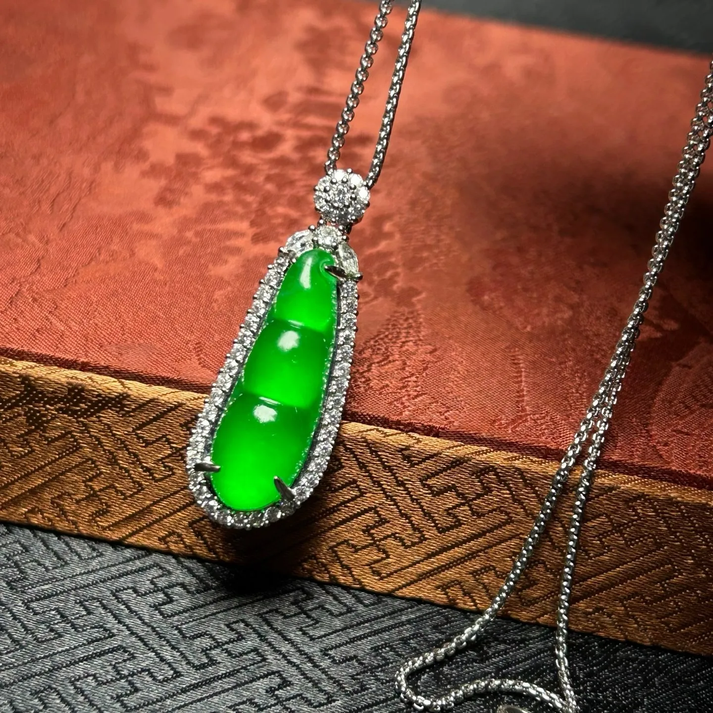 inlay Nature ice green Burmese Jade Jadeite lucky charm Amulet Pendant&Necklaces