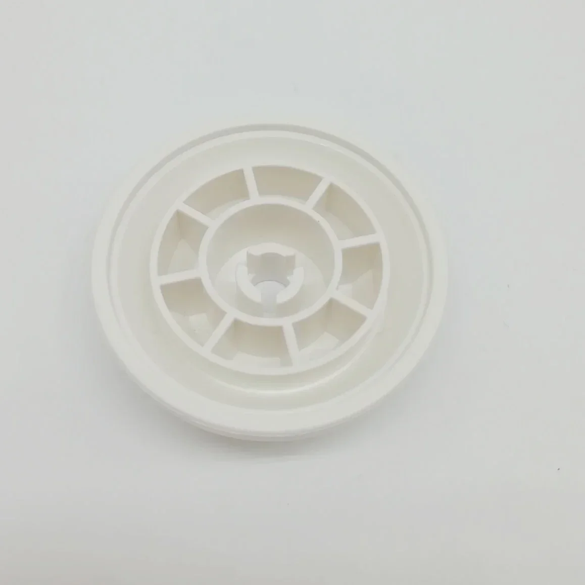 Spool Cap 416465501 for singer 5400, 5500 Fashion Mate, 5560 Fashion Mate, 6160 Brilliance, 6180, 6190, 6199 Brilliance